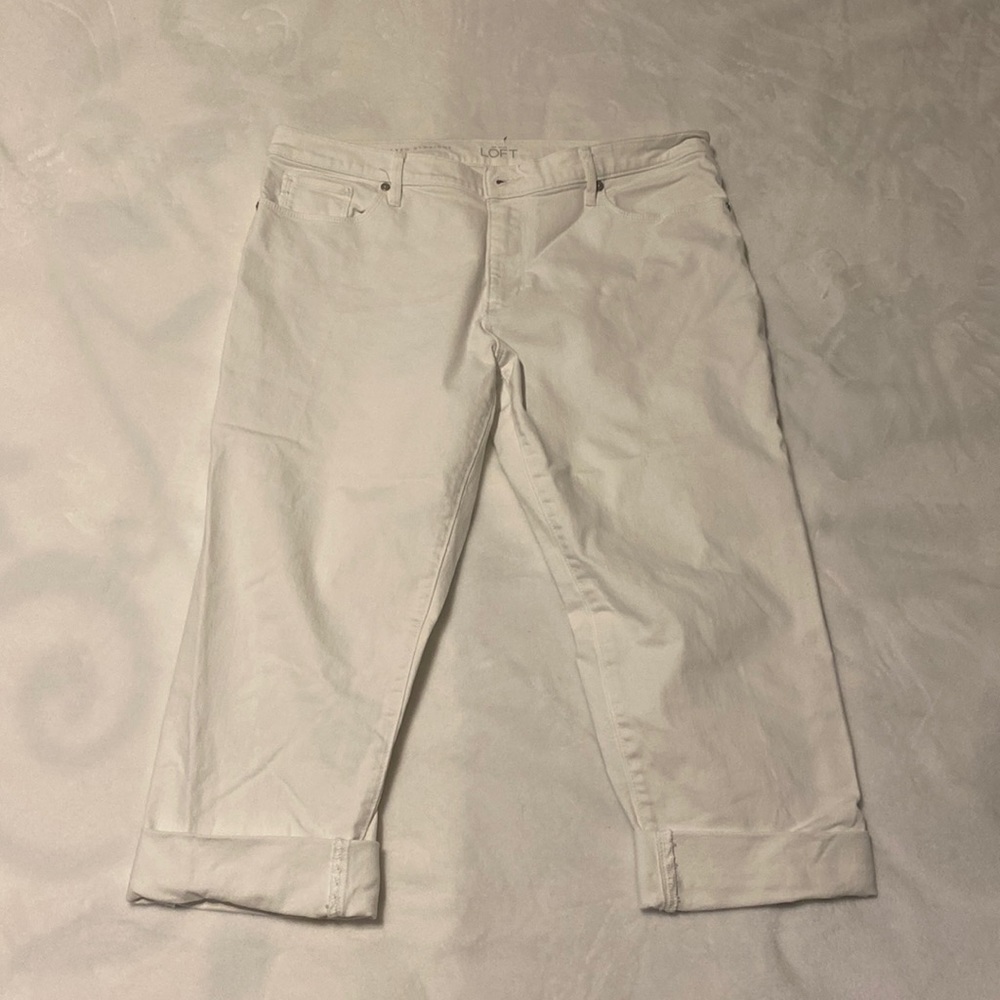 LOFT White Capris- Size 31/12